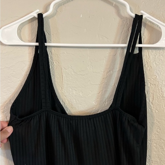 Pretty Little Thing black romper/jumper.
Spaghetti straps size 12 - Picture 2 of 7